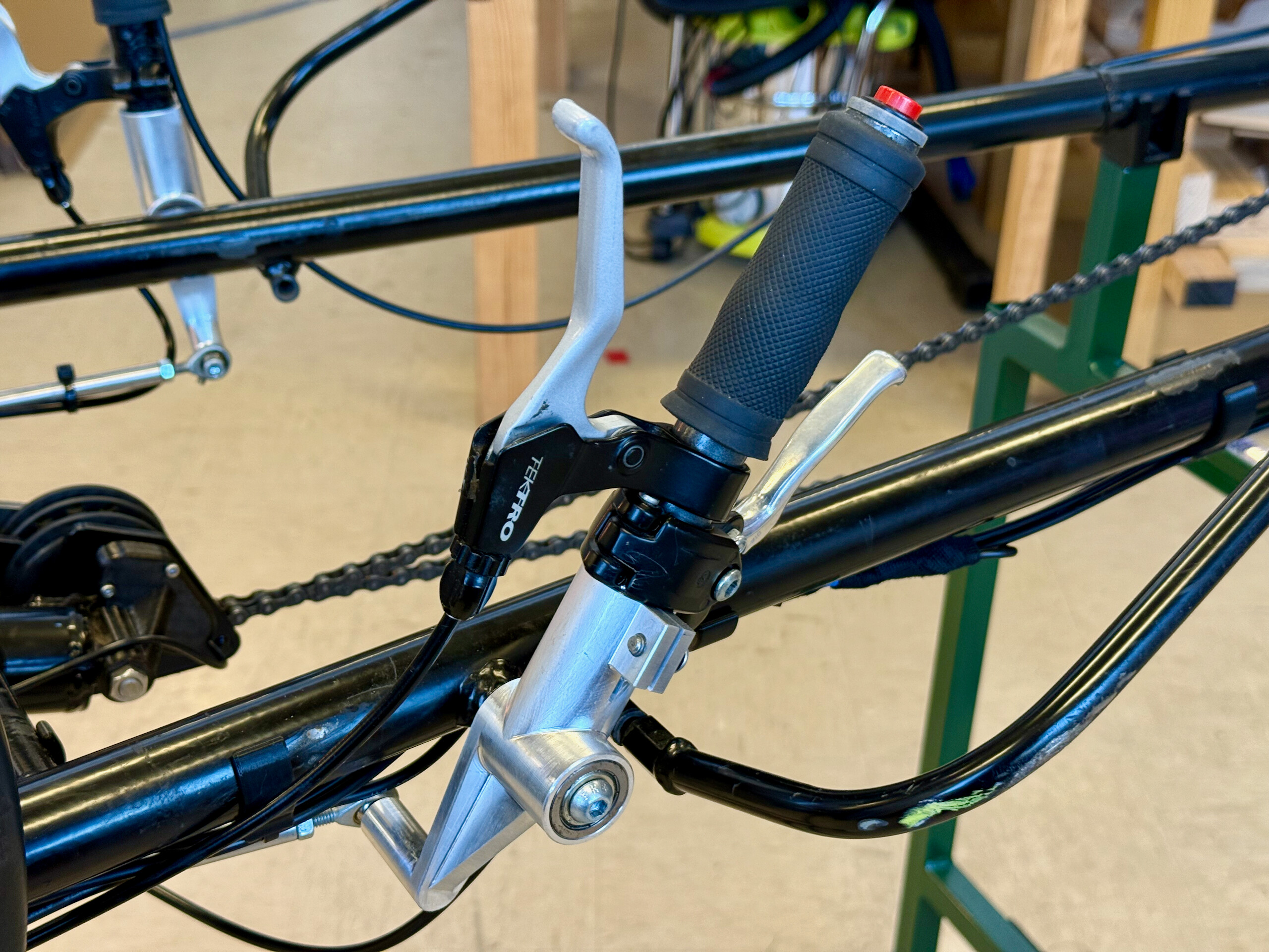 Energy Breakthrough 2026 Handlebars with horn button